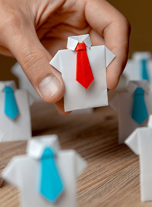 recruiter-picking-up-the-right-candidate